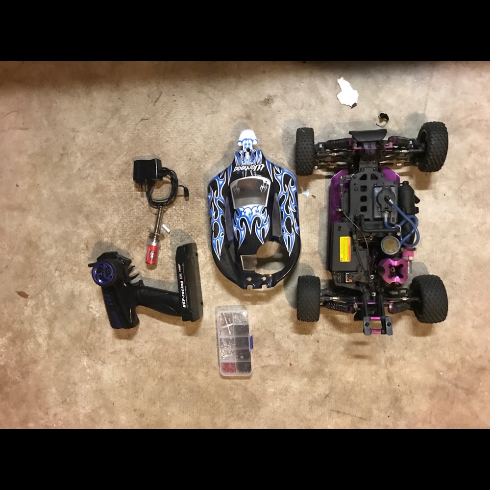 Very fast very fun nitro gas car